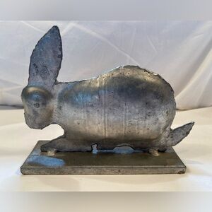 Metal‎ sculpture Bunny Rabbit decorative, object d’art, little rabbit foo foo